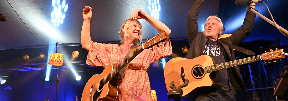 B9004484 / Claudia Koreck & Werner Schmidbauer, 2023, Lappersdorf, Zeltfestival (c) Bernd Schweinar